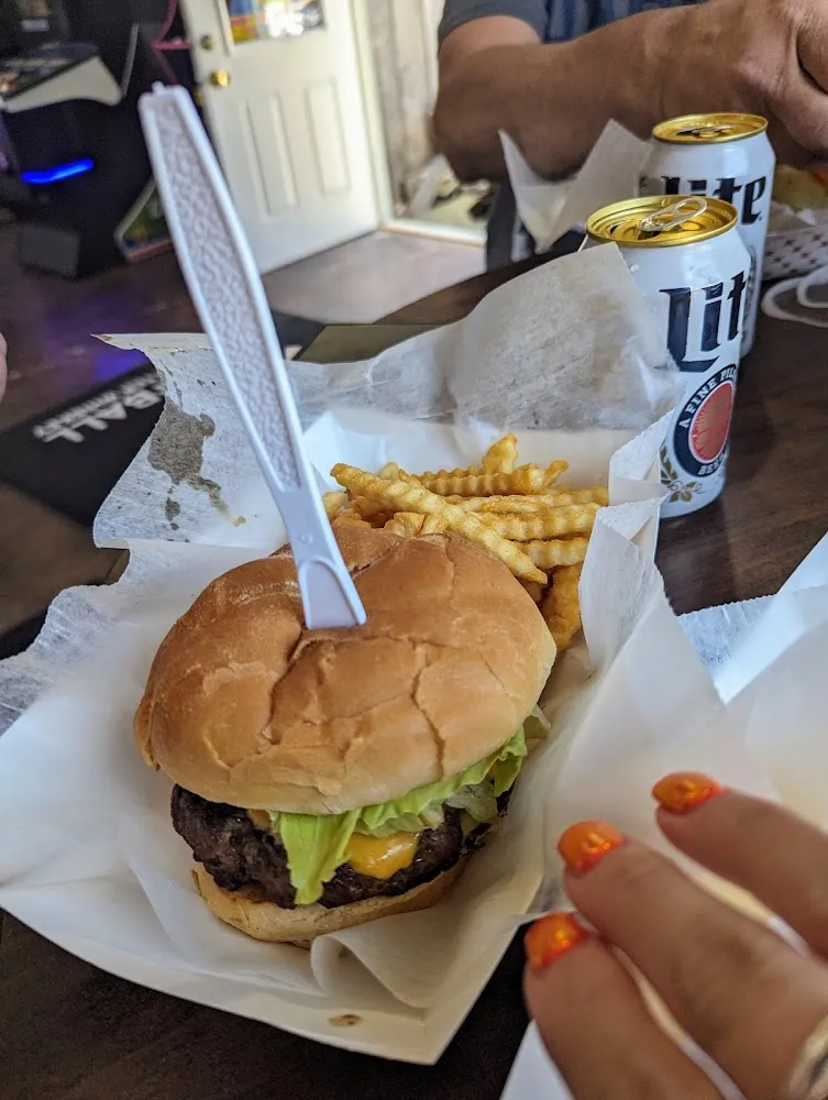Cheeseburger with Fries